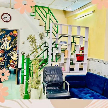 花ren Hostel 胡志明市 外观 照片