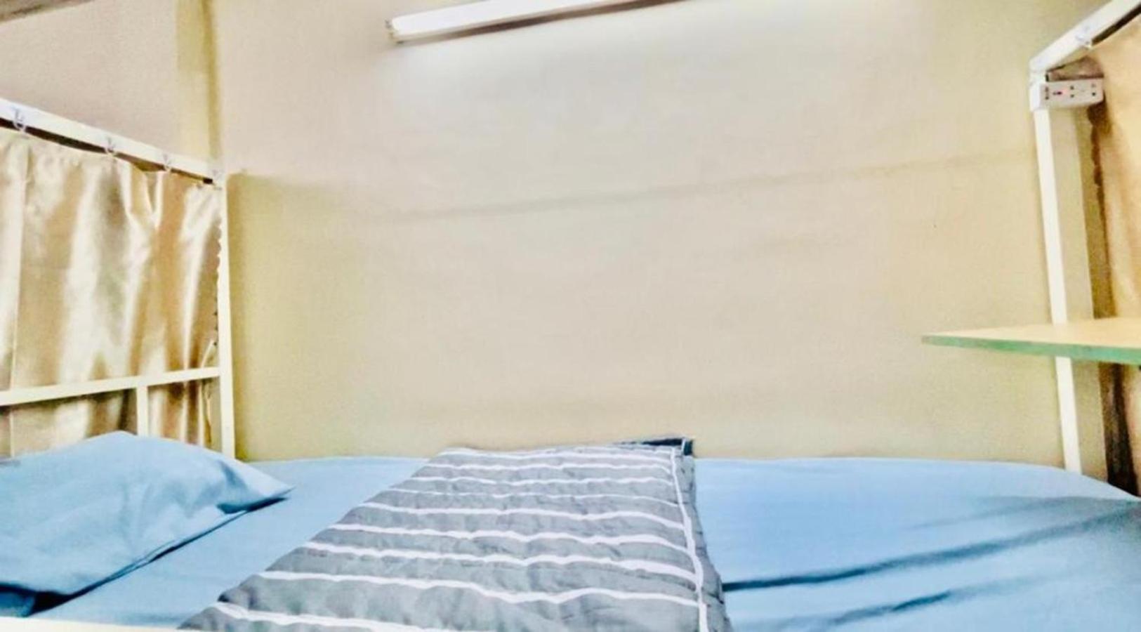 花ren Hostel 胡志明市 外观 照片
