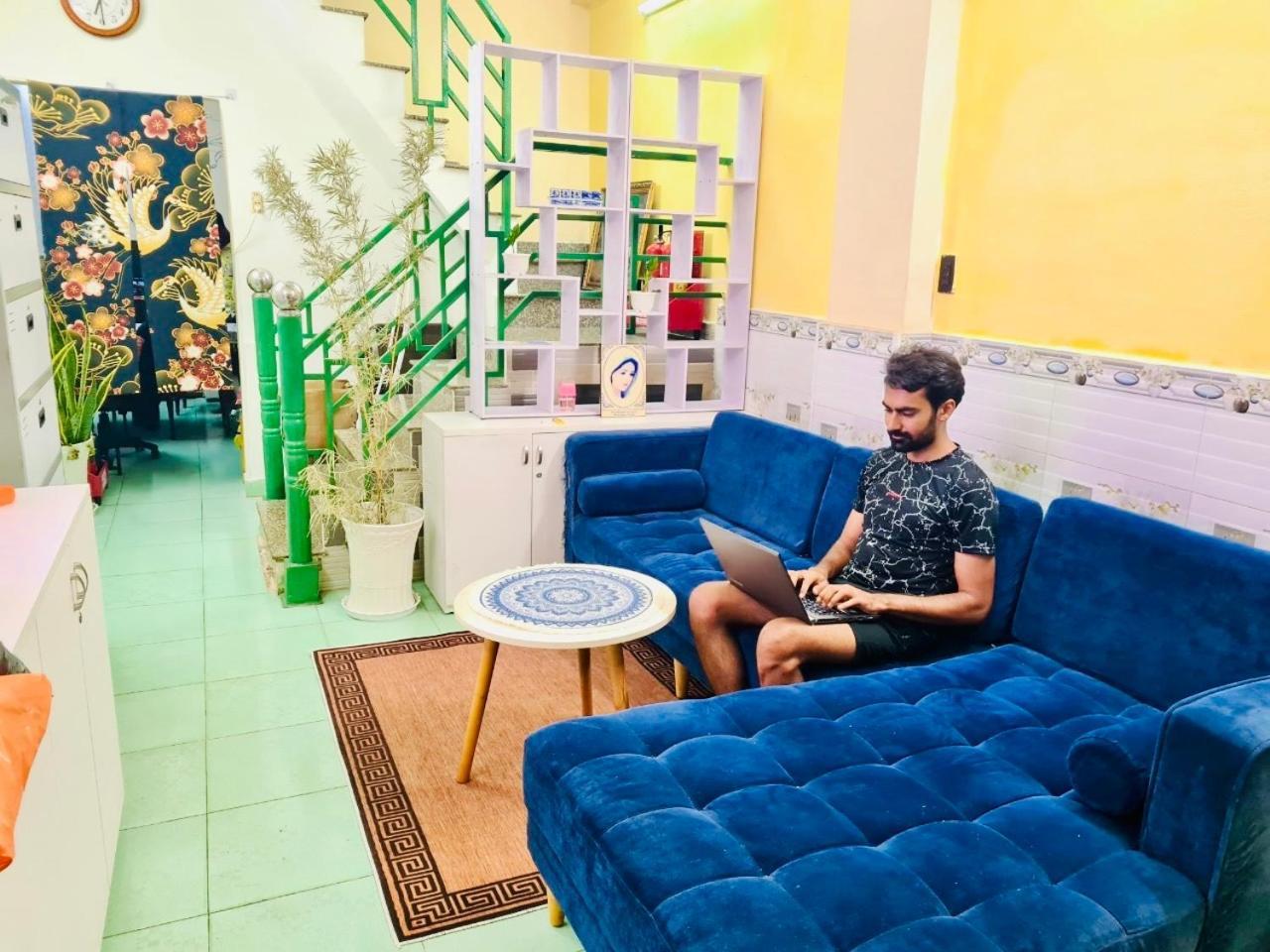 花ren Hostel 胡志明市 外观 照片